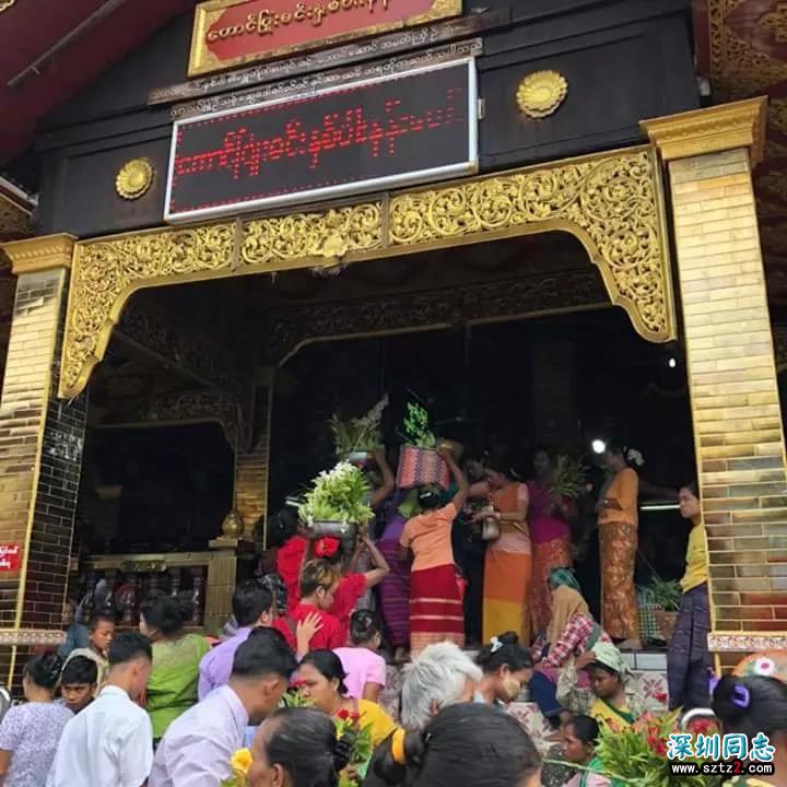 缅甸神节人山人海，节日的关键人物由男同性恋扮演！